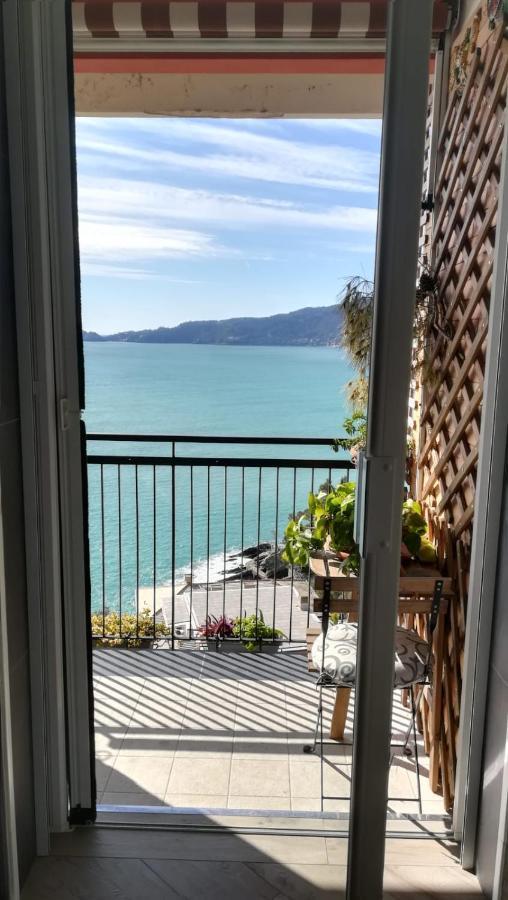 Una Conchiglia Sul Mare Attico Vista Portofino Apartment โซอาลยี ภายนอก รูปภาพ