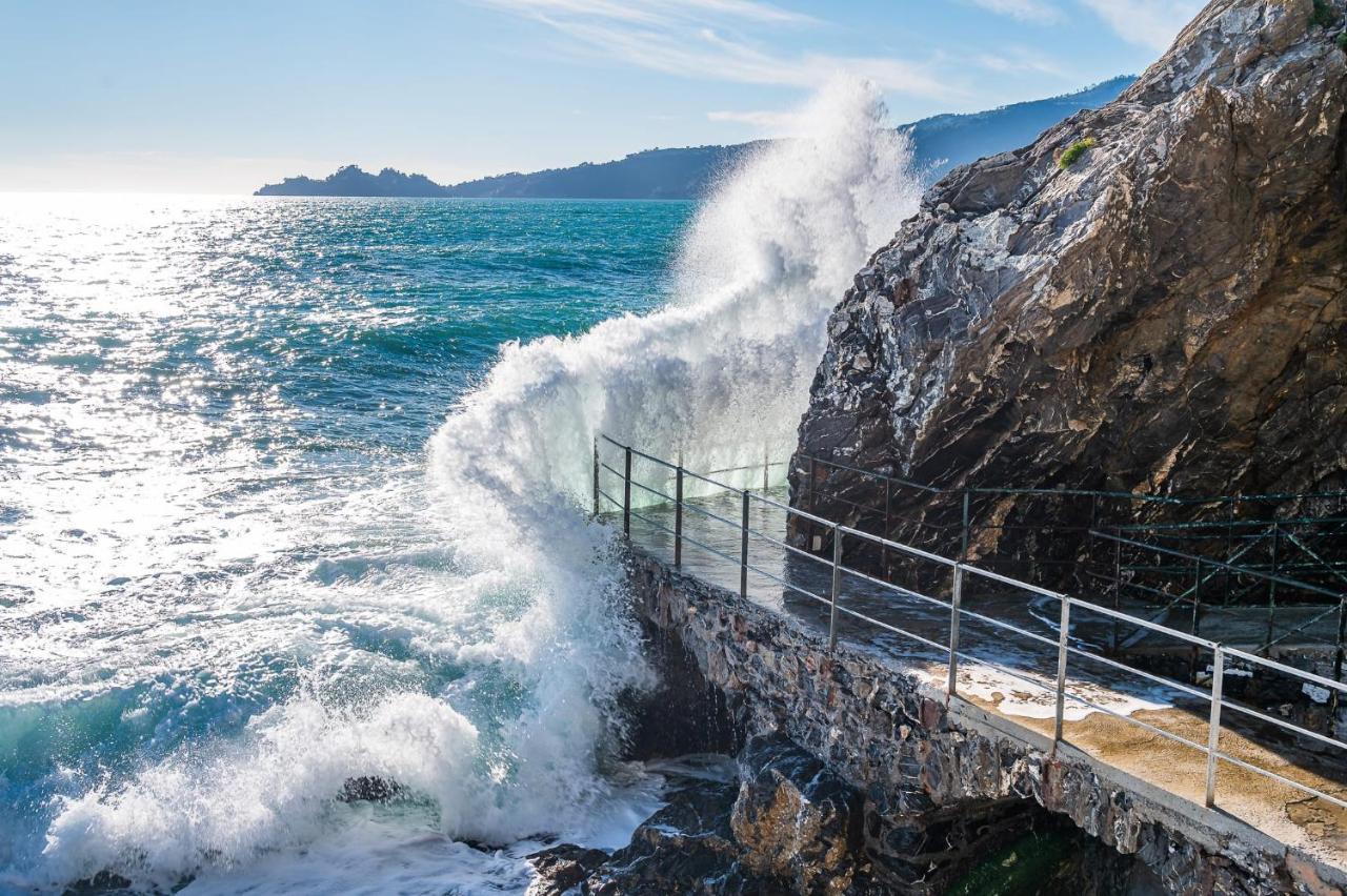 Una Conchiglia Sul Mare Attico Vista Portofino Apartment โซอาลยี ภายนอก รูปภาพ
